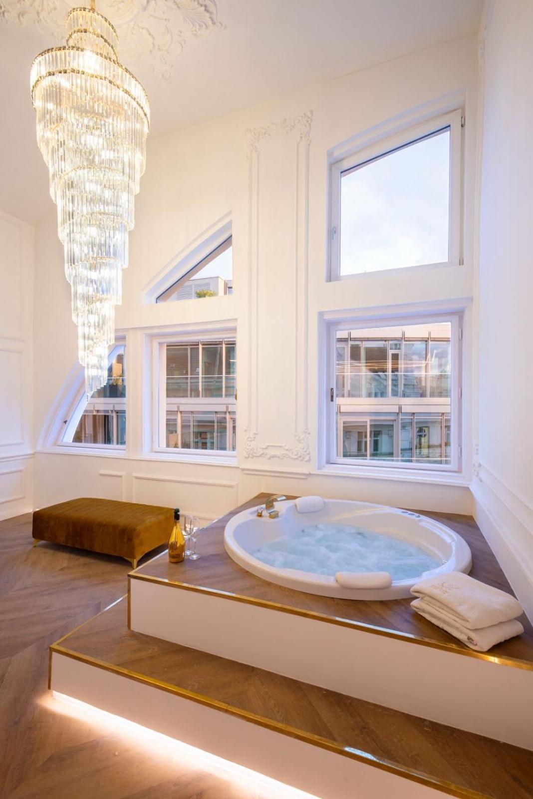 Vip Jacuzzi Luxury Apartamento Budapeste Exterior foto